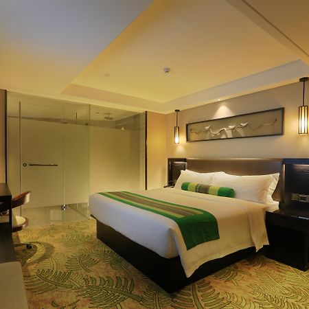 Relax Season Hotel Dongmen Shenzhen Esterno foto